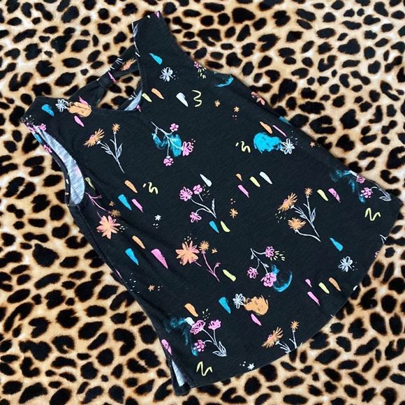 •SO• flowery swing black tank top with adorable bow back with key hole size 10 - Picture 4 of 6